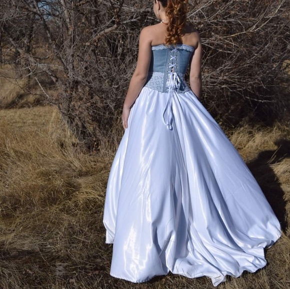 Jean Corset with White Satin Skirt - Picture 3 of 8